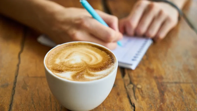 Costa Coffee Signature Blend Latte kawa w kapsułkach kompatybilna z ekspresami Nescafè Dolce Gusto – 16 szt.