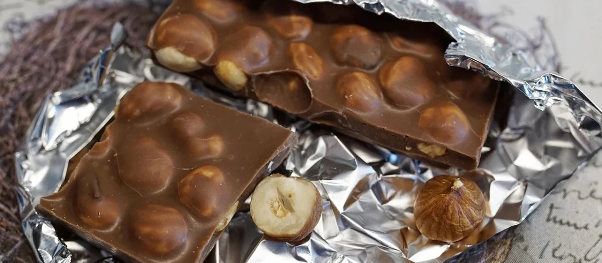 Czekolada Lindt Grand Plaisir z karmelizowanymi orzechami 150g
