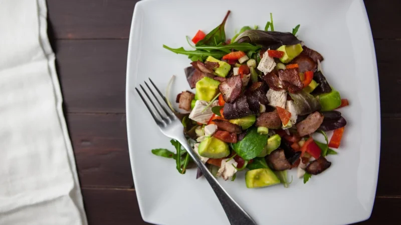 Dieta ketogenna: zasady, ryzyka i korzyści