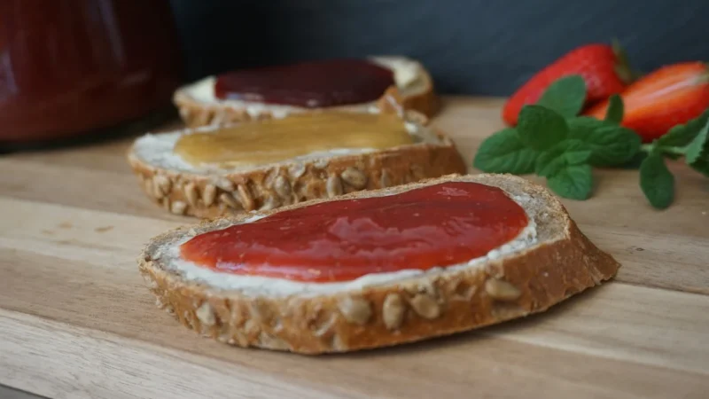 Gymbeam Jammy Spread 220 g truskawka