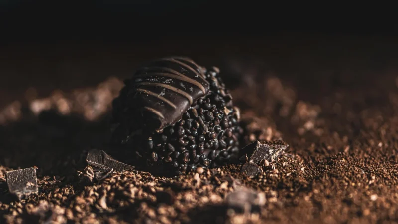 Lindt Lindor Pralinki ciemna czekolada z gorzkim nadzieniem 200g