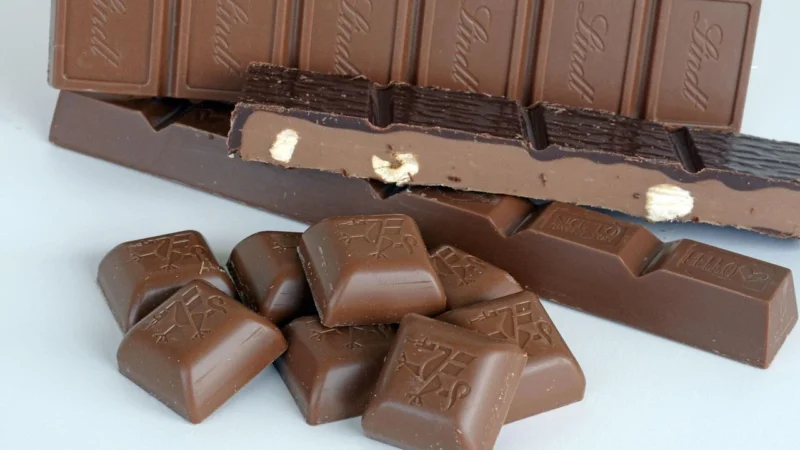 Lindt SWEET YOU Nougat Crunch Czekolada mleczna 100g