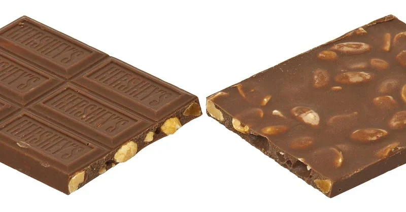 Lindt Szwajcarska Czekolada Mleczna Z Całymi Orzechami Laskowymi 300G
