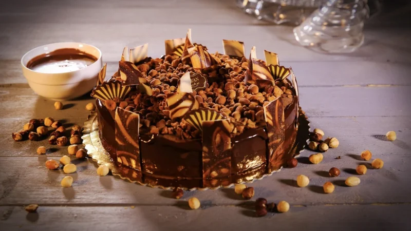 Milka Bombonierka Orzechowa I Love Hazelnut 165G