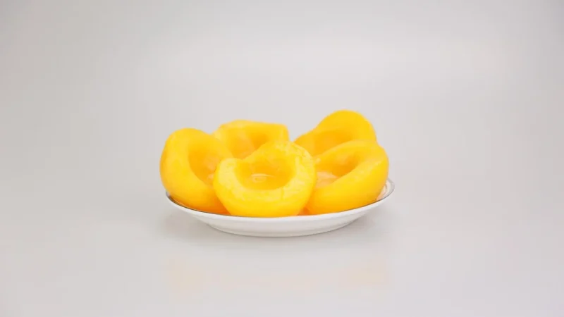 MK Brzoskwinie połówki w lekkim syropie 820g
