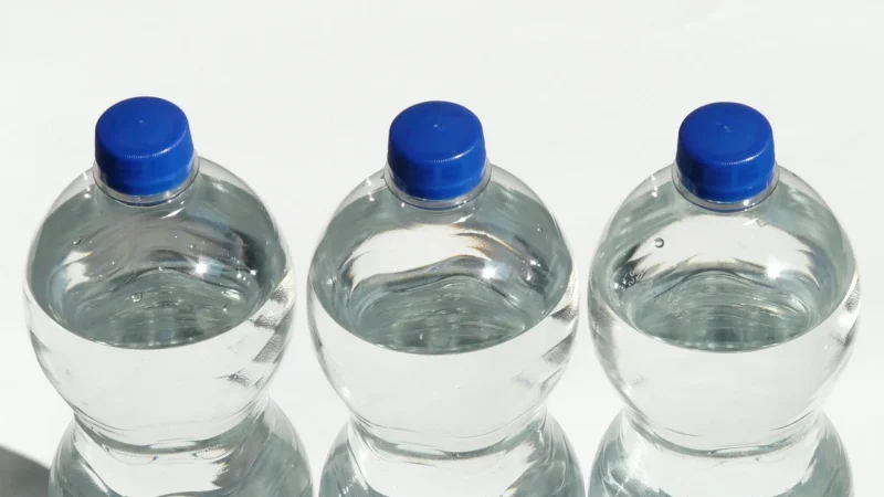 Nestle Woda Naleczowianka 1,5L Gaz Pet
