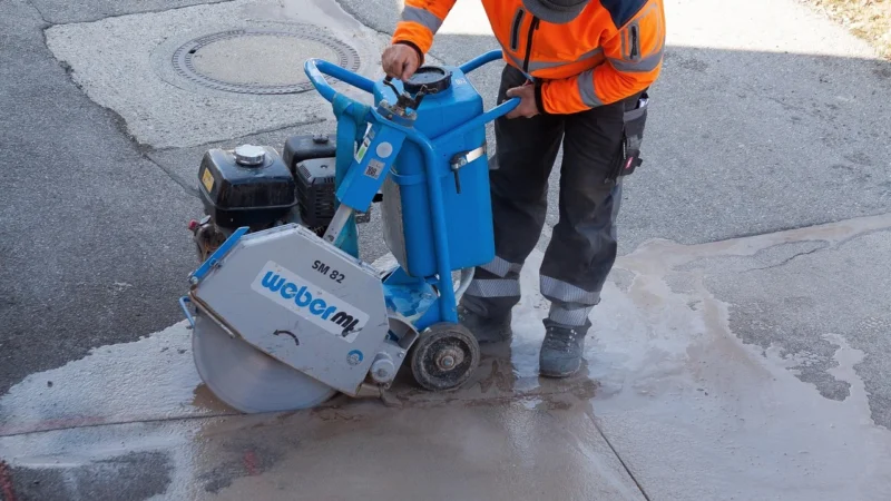 Niebieskie ubranie robocze: Wybór Najlepszych Artykułów BHP dla Twojego Zespołu!