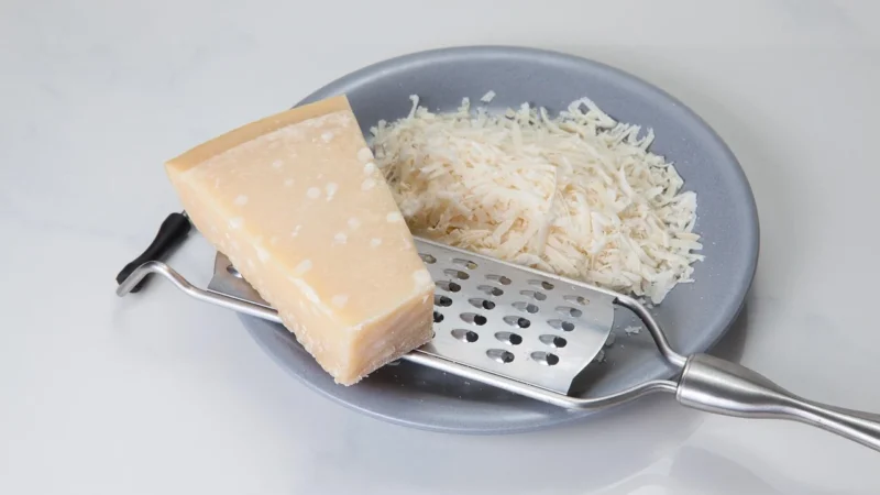 PRZEKĄSKA CHLEBOWA Z SEREM PARMEZAN DEMETER BIO 50 g – MOGLI