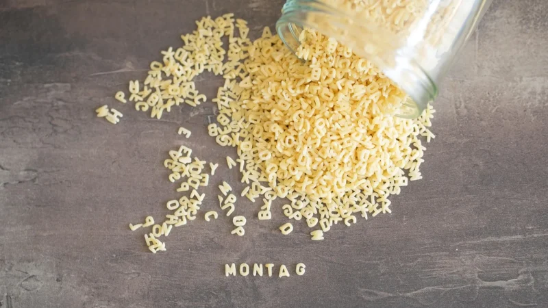 Rapunzel Organiczny, Kolorowy Makaron Do Zupy Literki, Semola
