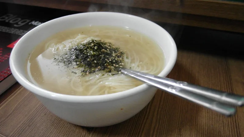 Samyang Zupa Instant Kalgugsu O Smaku Kurczaka, Lekko Ostra 100G