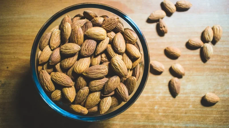 Trzy Ziarna Migdały Kalifornijskie 1kg Naturalne Całe Migdały