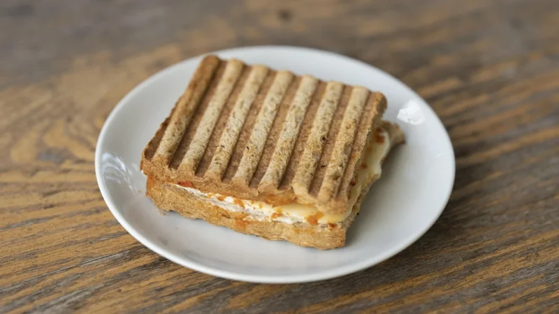 Vegan Deli Wegańska Alternatywa Wędliny Z Papryką 100g